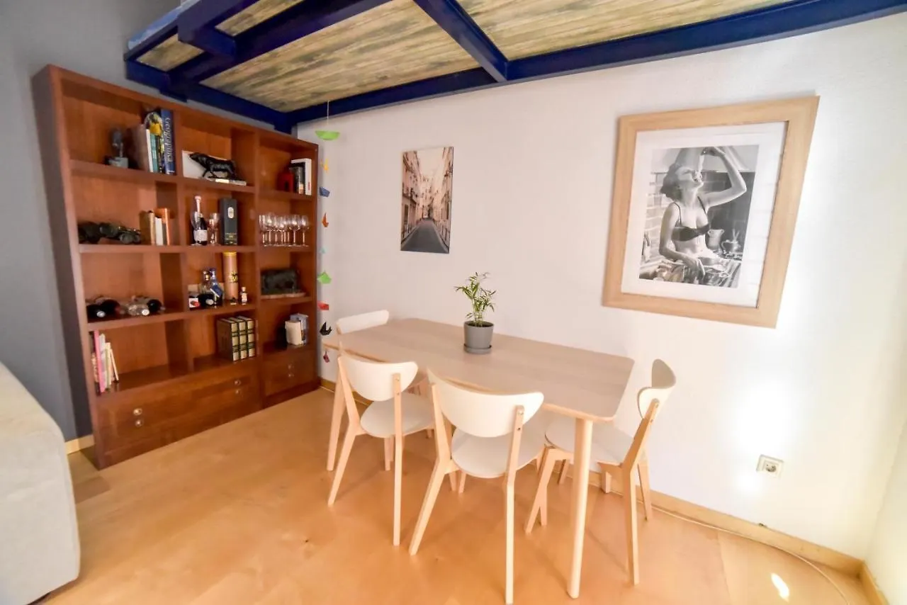 Peace, Pool & Parking At Centre Apartment Seville