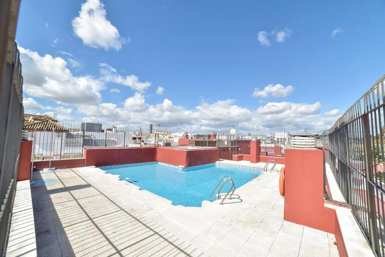 Peace, Pool & Parking At Centre Apartment Seville